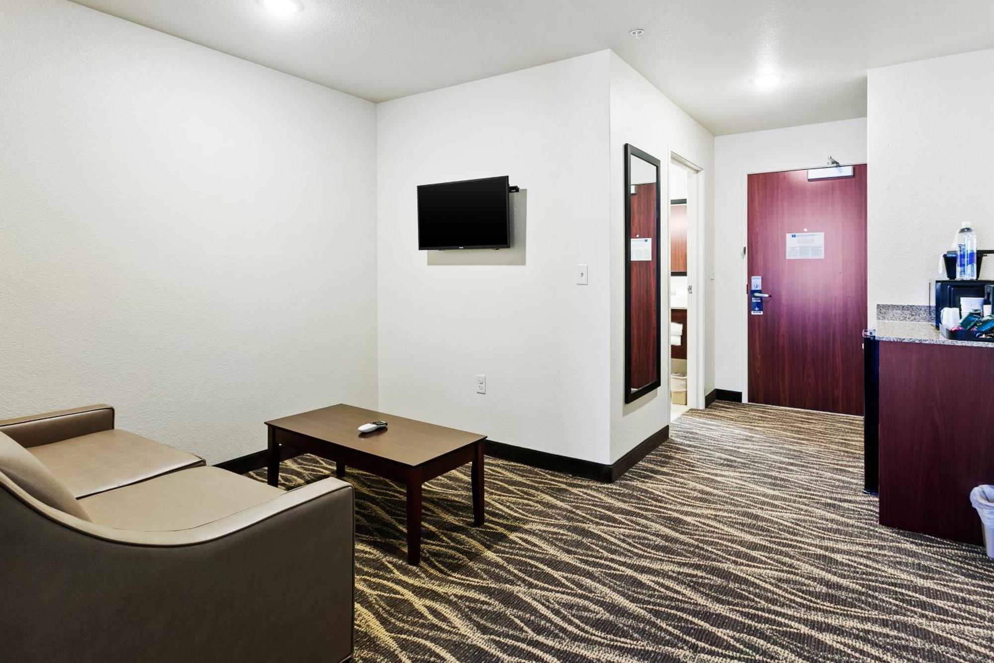 Cobblestone Hotel & Suites - 威肯勃格 外观 照片